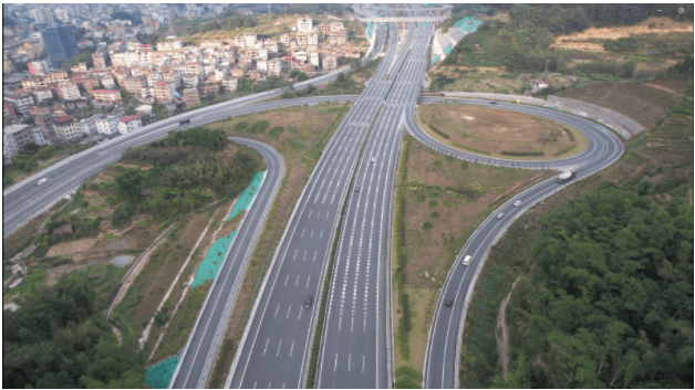 泉州泉南國家高速公路改擴建項目全線通過交工驗收！正式實現(xiàn)通車投入使用