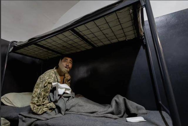 2名朝鮮士兵被俘后全交代了：朝軍損失慘重，1人想留在烏克蘭
