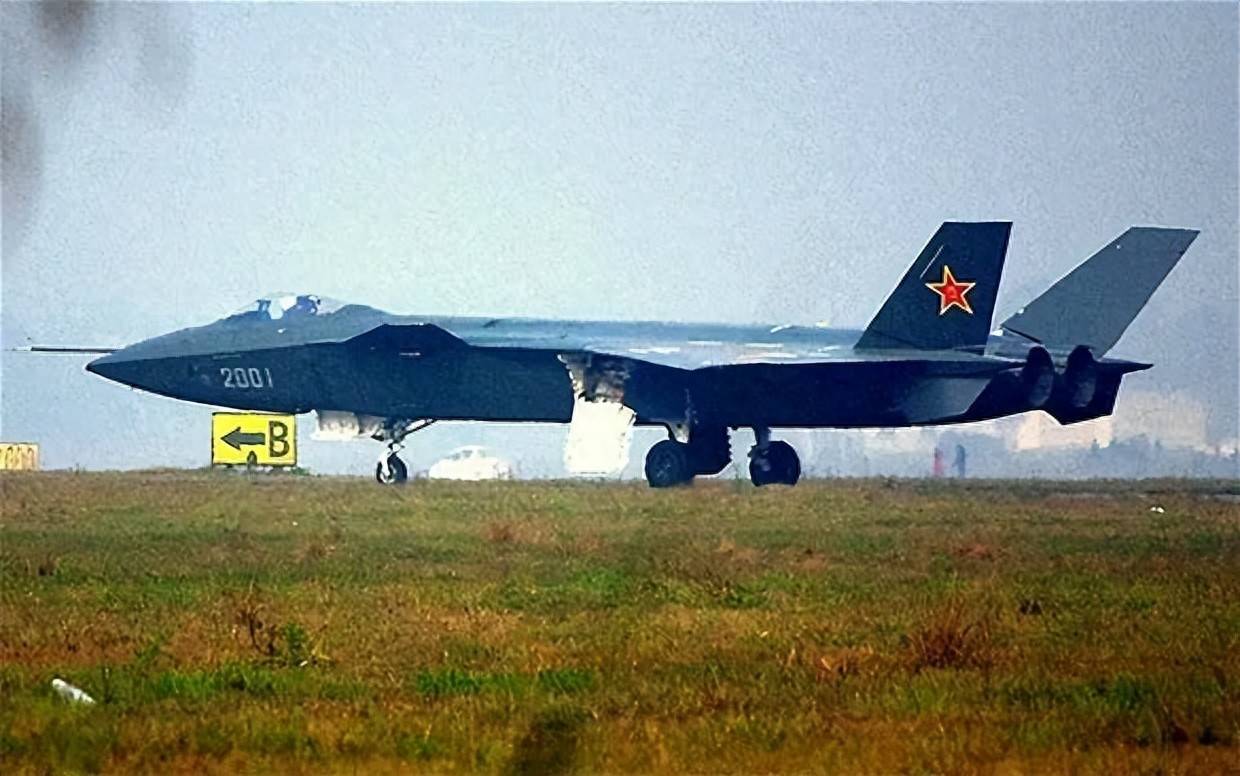 與外機(jī)正面交鋒！殲-20首飛14周年，央視專題節(jié)目披露多少信息？
