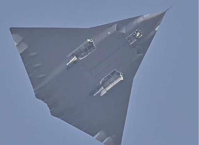 中國六代機橫空出世，印媒興奮了：這是印度獲得五代機的好機會