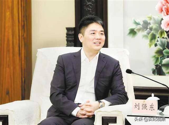 坐擁742億，卻救不了43歲妹妹！把外甥當(dāng)親子，一年給100萬(wàn)撫養(yǎng)費(fèi)