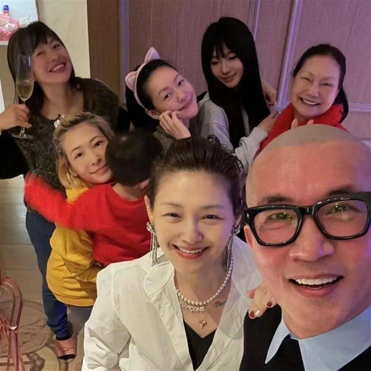 大S去世第10天，母親凌晨連發(fā)4條動(dòng)態(tài)：把悲傷留給自己