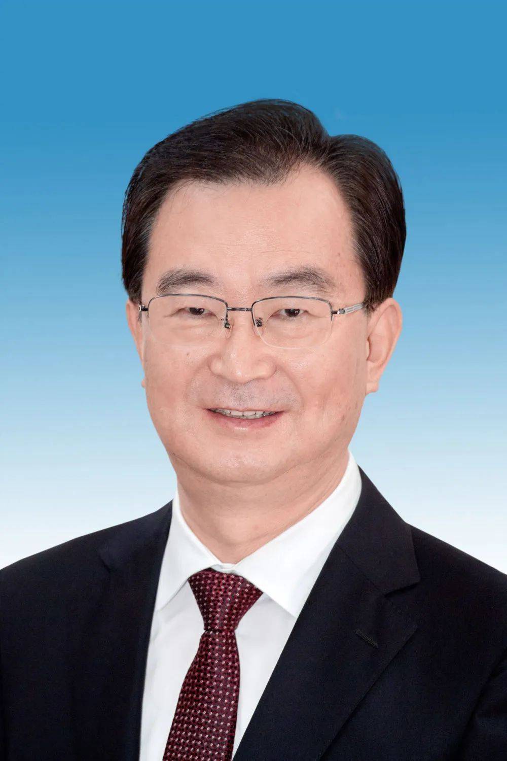 云南省委書記、省人大常委會(huì)主任王寧：沿著習(xí)近平總書記指引的方向闊步前進(jìn) 扎實(shí)推進(jìn)中國(guó)式現(xiàn)代化云南實(shí)踐