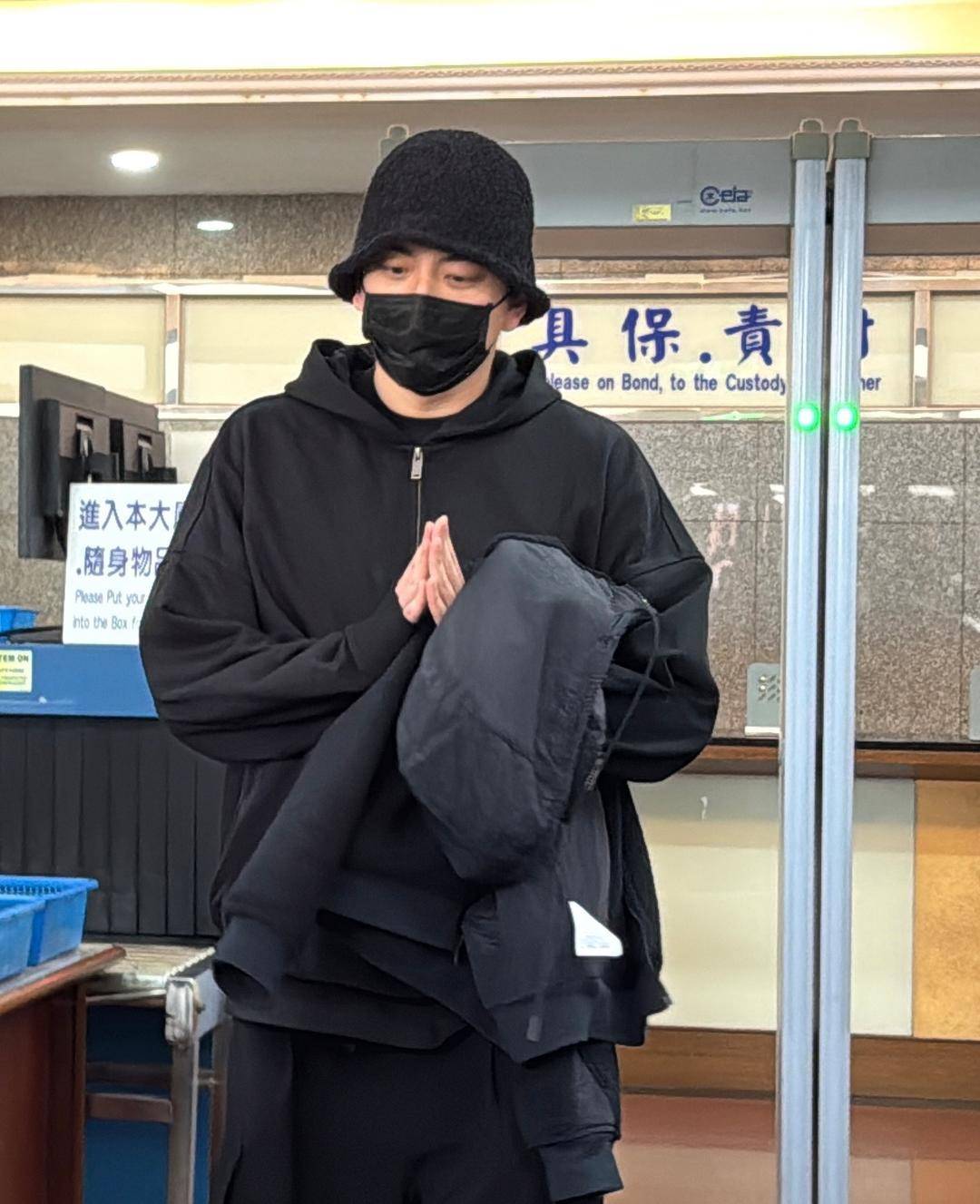 王大陸涉案由“殺人未遂”改“傷害罪”，黑衣現(xiàn)身法院門口