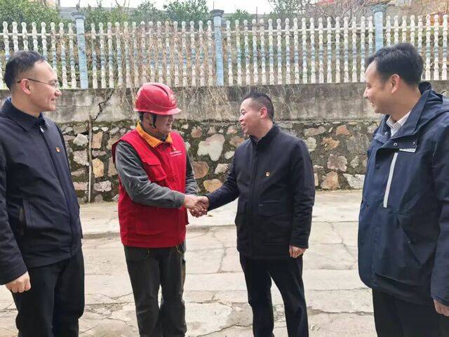 國網(wǎng)岳陽供電公司：久久為功，“電駱駝”授旗再出發(fā)