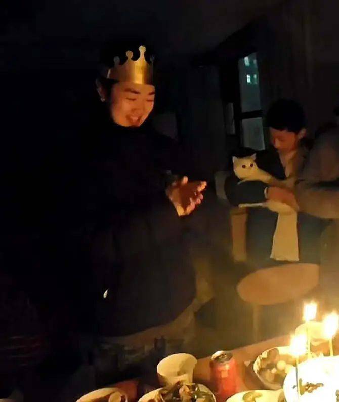 痛心！她于凌晨不幸去世，年僅19歲