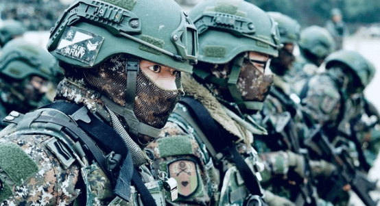 就在剛剛！美軍已經(jīng)悄悄入臺(tái)，解放軍不在口頭警告，統(tǒng)一不能等了！
