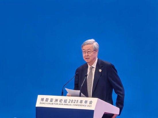 原央行行長周小川：還有近1億人沒有參保！這是必須解決的問題！養(yǎng)老保險發(fā)展還是不充分，我們需要增加居民收入