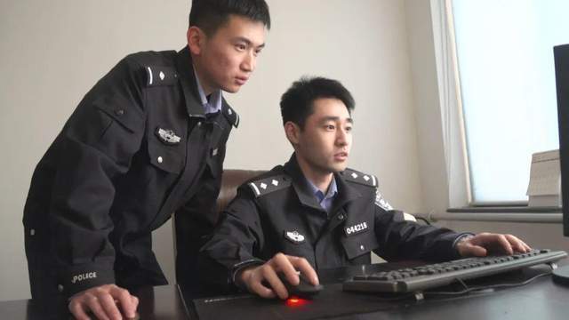 談了10多年戀愛(ài)，才發(fā)現(xiàn)空姐“女友”是男的？警察：41歲男性冒充