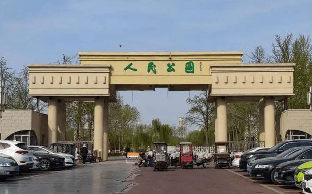 三河“禁用紅黑藍(lán)”事件始末：官方正式回應(yīng)“警徽改色”