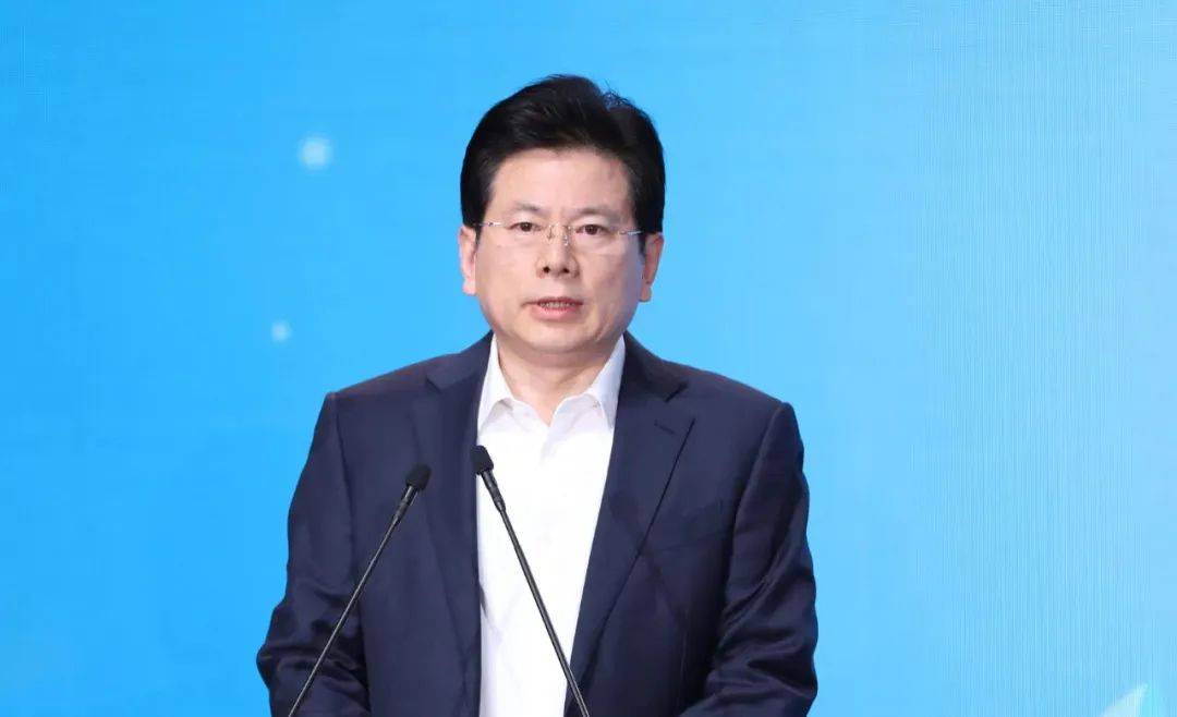 張建春，非法收受巨額財物