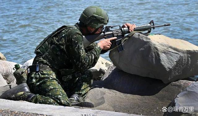 兩岸軍機(jī)對(duì)峙，臺(tái)軍集體退役潮爆發(fā)！美日叫囂攔截解放軍登陸？