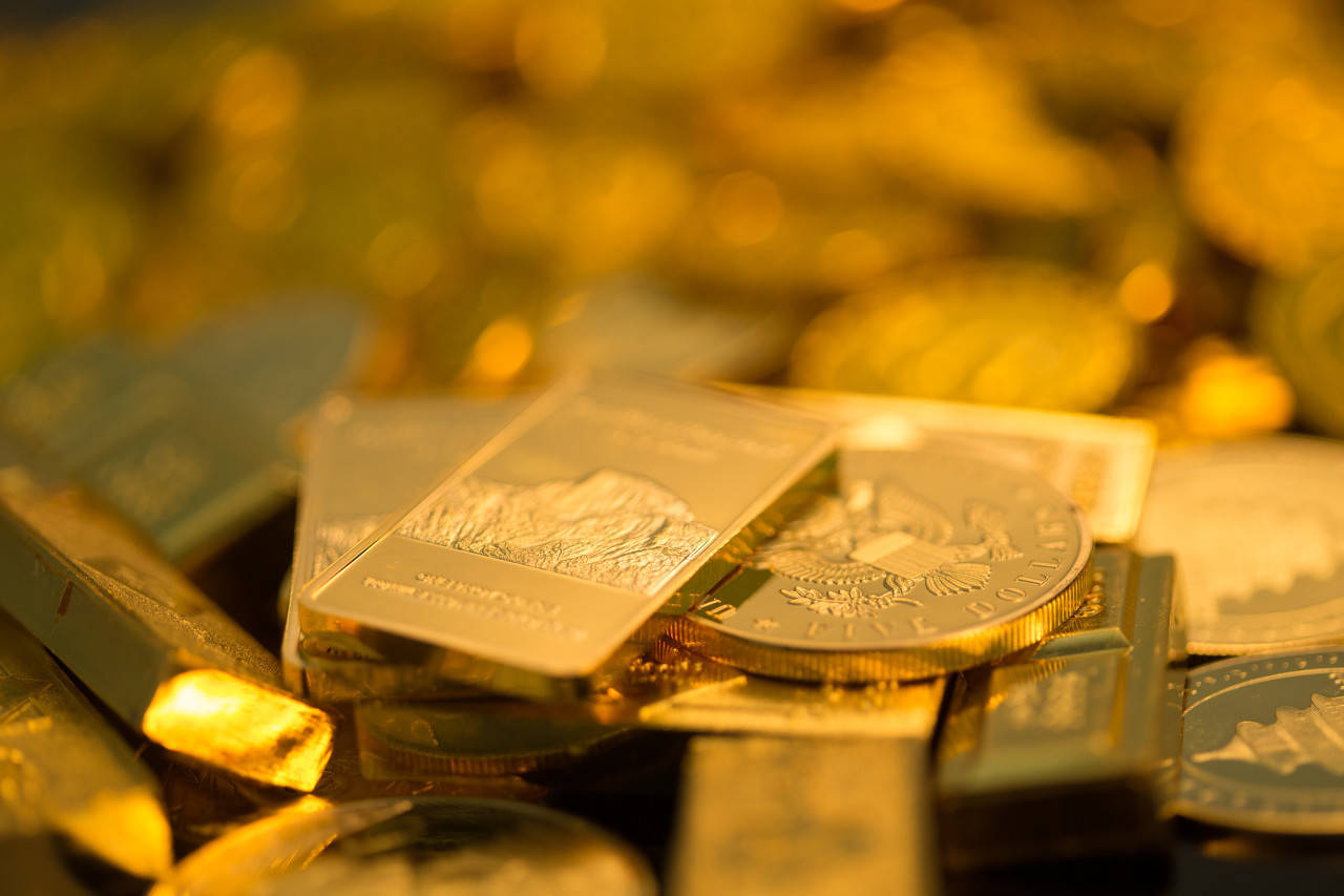 誰(shuí)為金子瘋狂：有人貸款十萬(wàn)博兩千，有人不敢再貿(mào)然囤貨