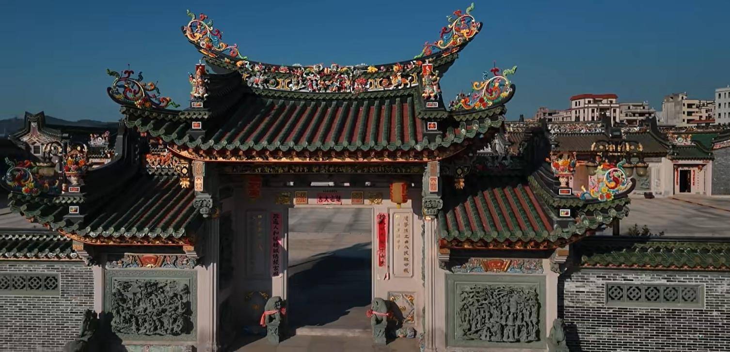 汕頭違建豪宅“英之園”將強(qiáng)拆，當(dāng)?shù)兀簩⒏鶕?jù)公告期內(nèi)具體情況采取下一步措施