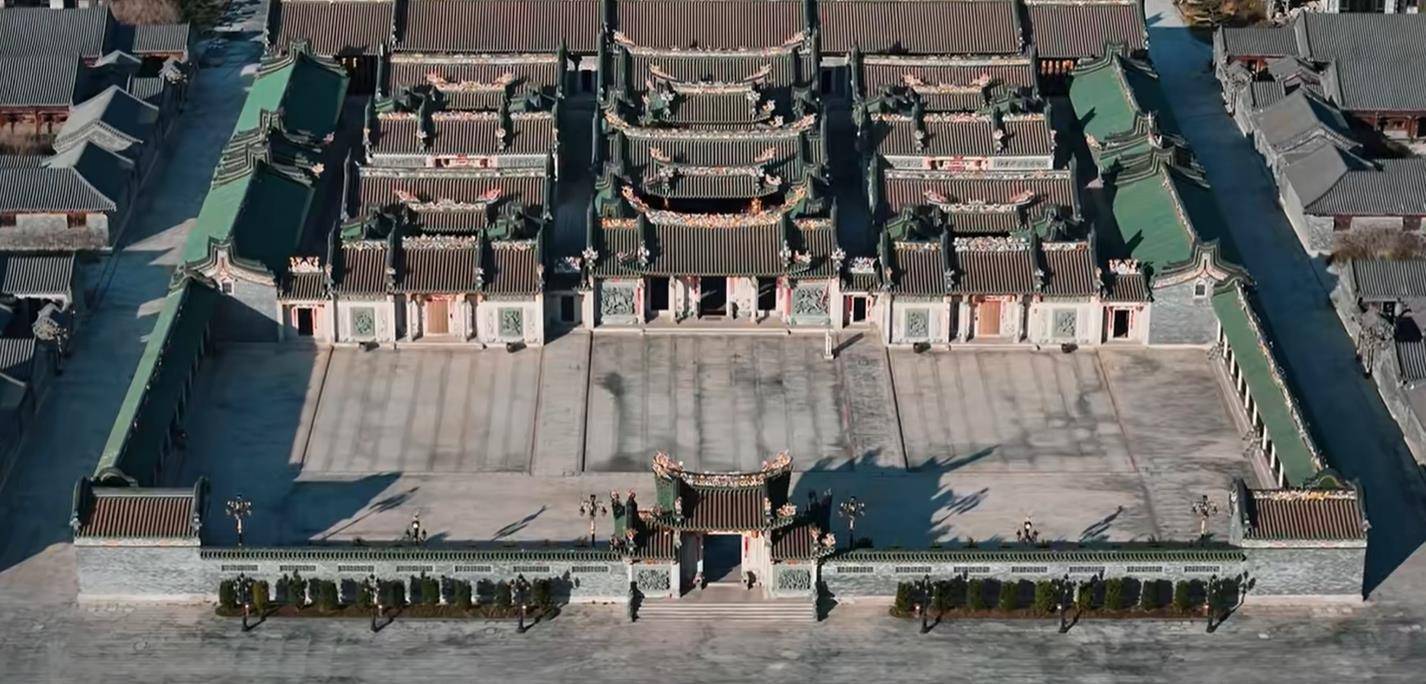 汕頭違建豪宅“英之園”將強(qiáng)拆，當(dāng)?shù)兀簩⒏鶕?jù)公告期內(nèi)具體情況采取下一步措施