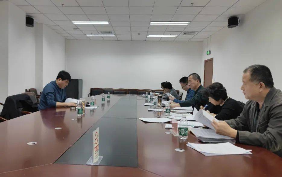 通州區(qū)各單位開(kāi)展深入貫徹中央八項(xiàng)規(guī)定精神學(xué)習(xí)教育學(xué)習(xí)研討⑨