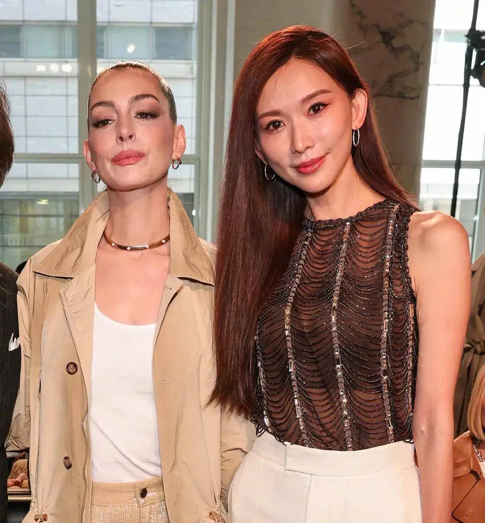 56歲許晴少女感，高圓圓女神感，林志玲御姐范，女明星的夏裝都有什么玄機？