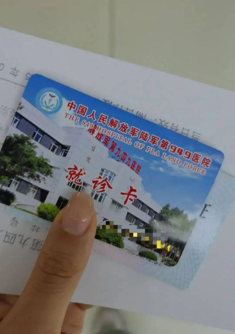 女子坐飛機(jī)智齒創(chuàng)口高空爆血，空姐、醫(yī)生乘客出手了！