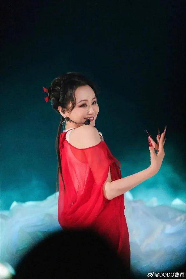 51歲曹穎自曝患胃癌，兒子還??！最放心不下兒子