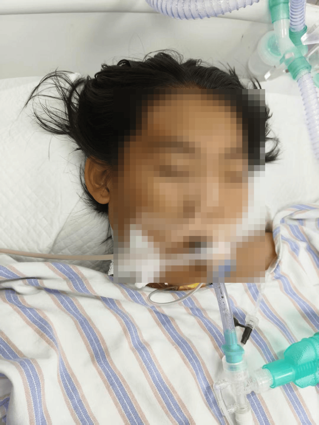 14歲女孩在拓展?fàn)I遭體罰去世，班主任因截留其給父母信件受審