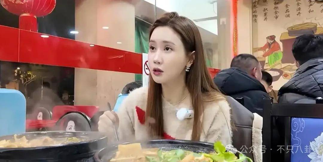 自曝與丈夫經(jīng)常吵架？但怎么感覺(jué)她是在變相秀恩愛(ài)呢！