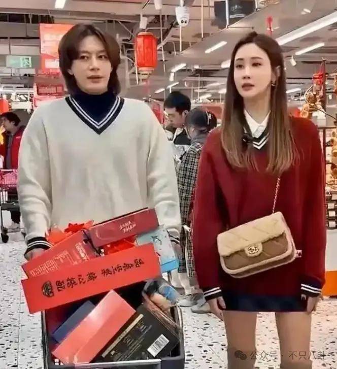 自曝與丈夫經(jīng)常吵架？但怎么感覺(jué)她是在變相秀恩愛(ài)呢！