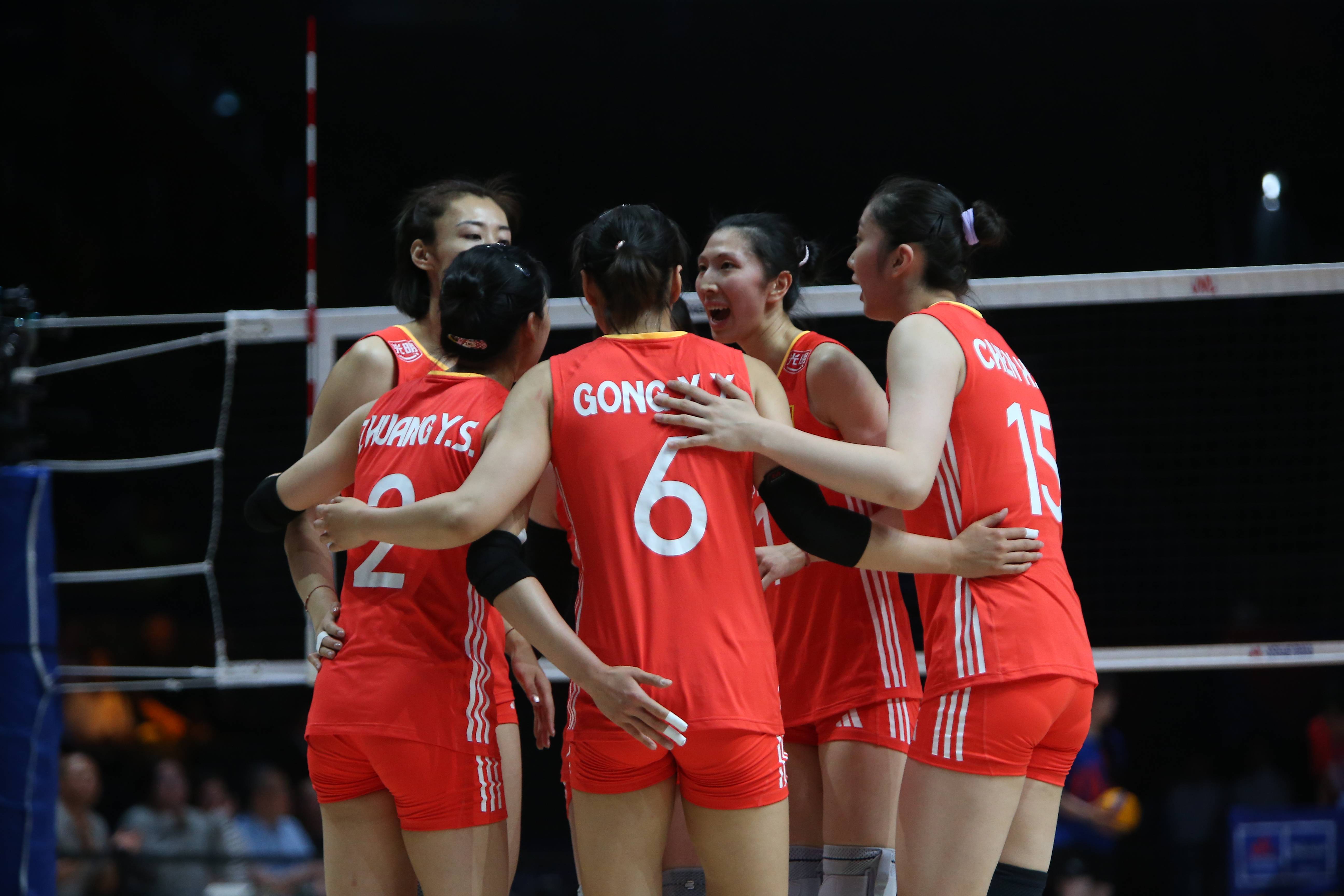 新周期開(kāi)門(mén)紅！女排世聯(lián)賽-中國(guó)3-0橫掃比利時(shí) 吳夢(mèng)潔18分