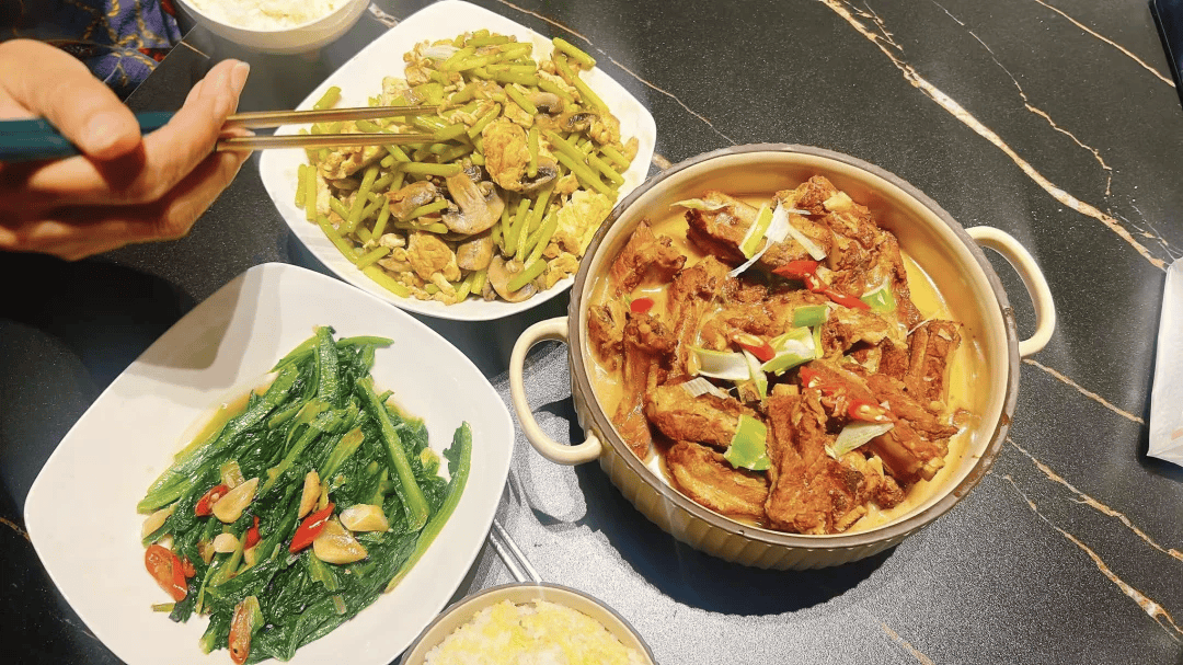 “包月800，不談戀愛”，上門做飯的年輕人有多搶手