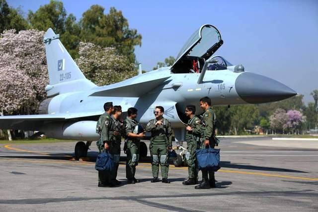輸?shù)貌环?！印軍高層?fù)盤印巴空戰(zhàn)，要把戰(zhàn)敗“黑鍋”扣在中國頭上