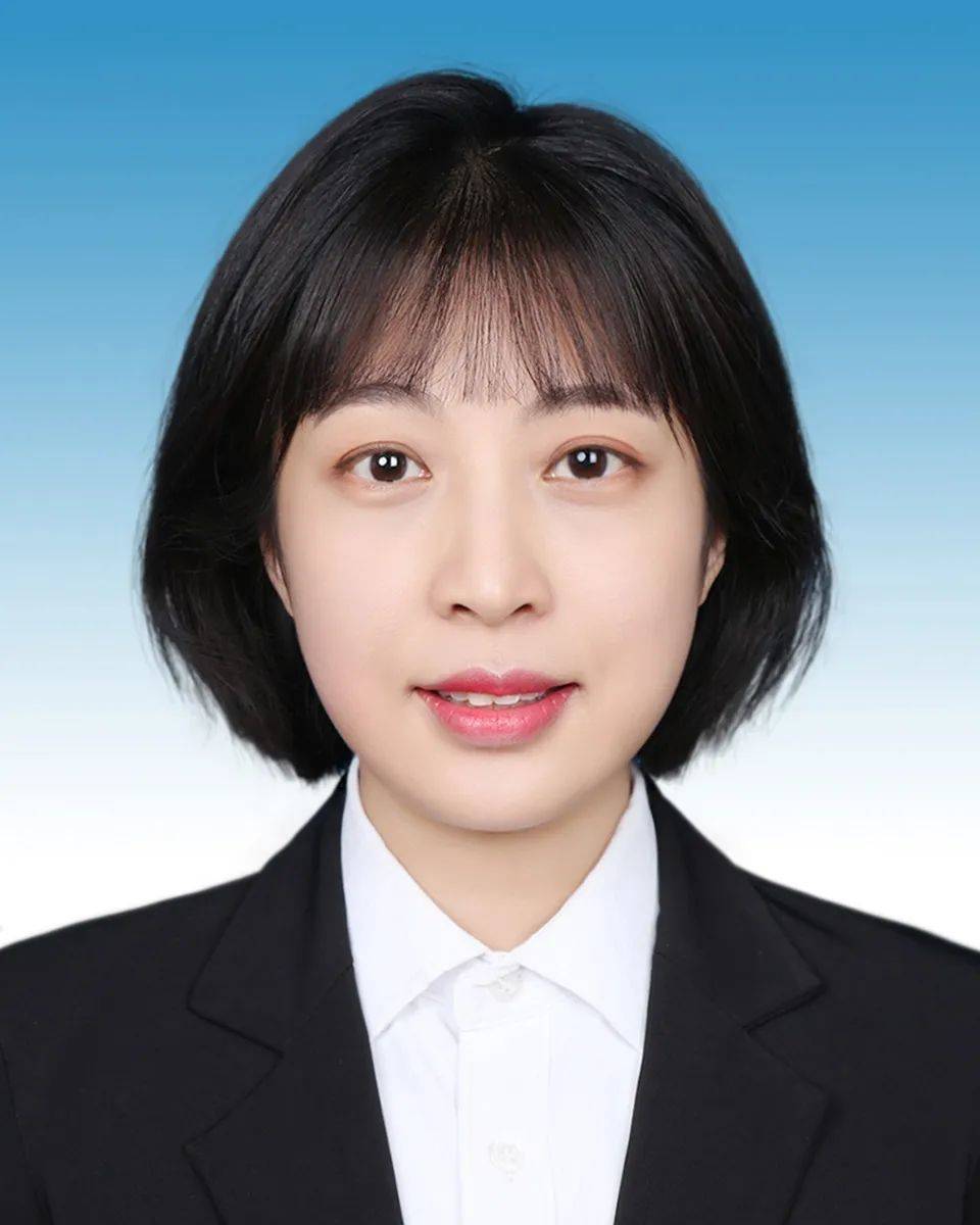 生于1990年、北大畢業(yè)，陳露擬提拔
