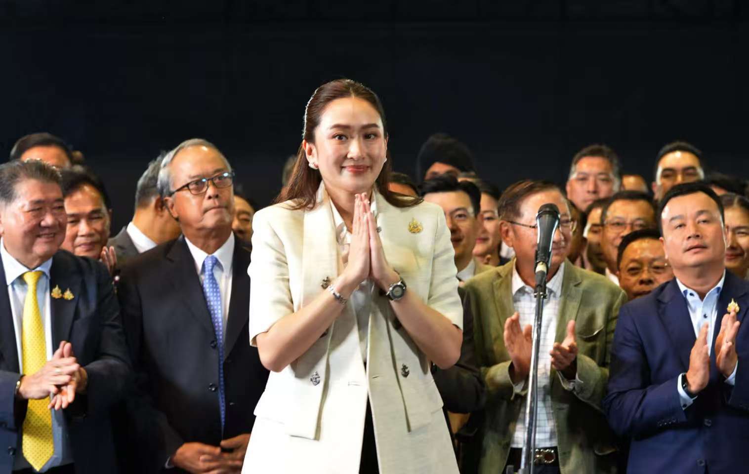 泰國政壇大地震！泰國總理剛退位，洪森計謀成功了，中方火速表態(tài)