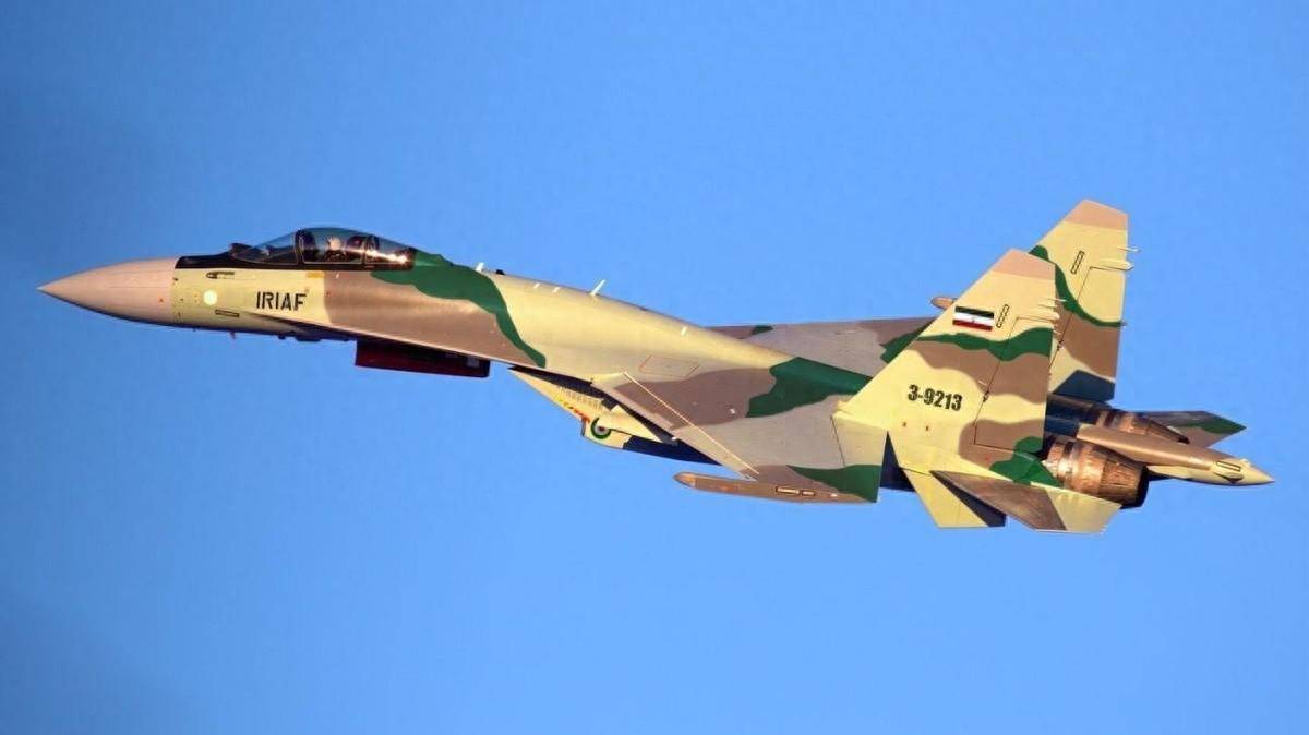 俄軍大運(yùn)剛剛離開，伊朗軍用機(jī)場(chǎng)突發(fā)爆炸，蘇-35比殲-10先到貨？