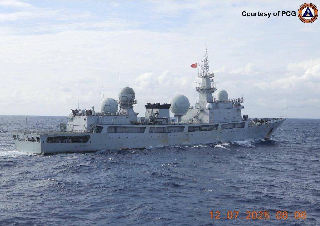 菲軍纏上815電偵船，中國海軍052D艦鎮(zhèn)場，我們目標(biāo)是英美日航母