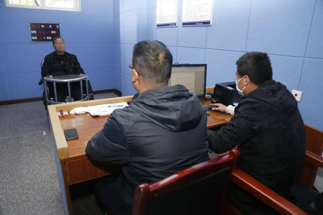 “男子強(qiáng)奸嫂嫂出獄后又刺死見義勇為者”案二審，擇日宣判 警方曾披露抓捕過程等諸多細(xì)節(jié)