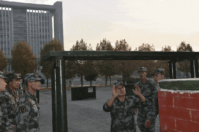 中國特種兵新裝備摸禿美軍，網(wǎng)友：你跟我說這是解放軍？
