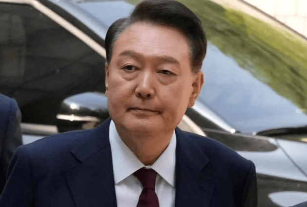 尹錫悅判了，傷害性不大，侮辱性極強(qiáng)，李在明果斷出手了，還要與朝鮮緩和關(guān)系？