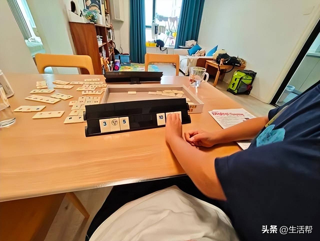 大學(xué)生暑期上門帶娃成熱門兼職，家長外包育兒喘口氣