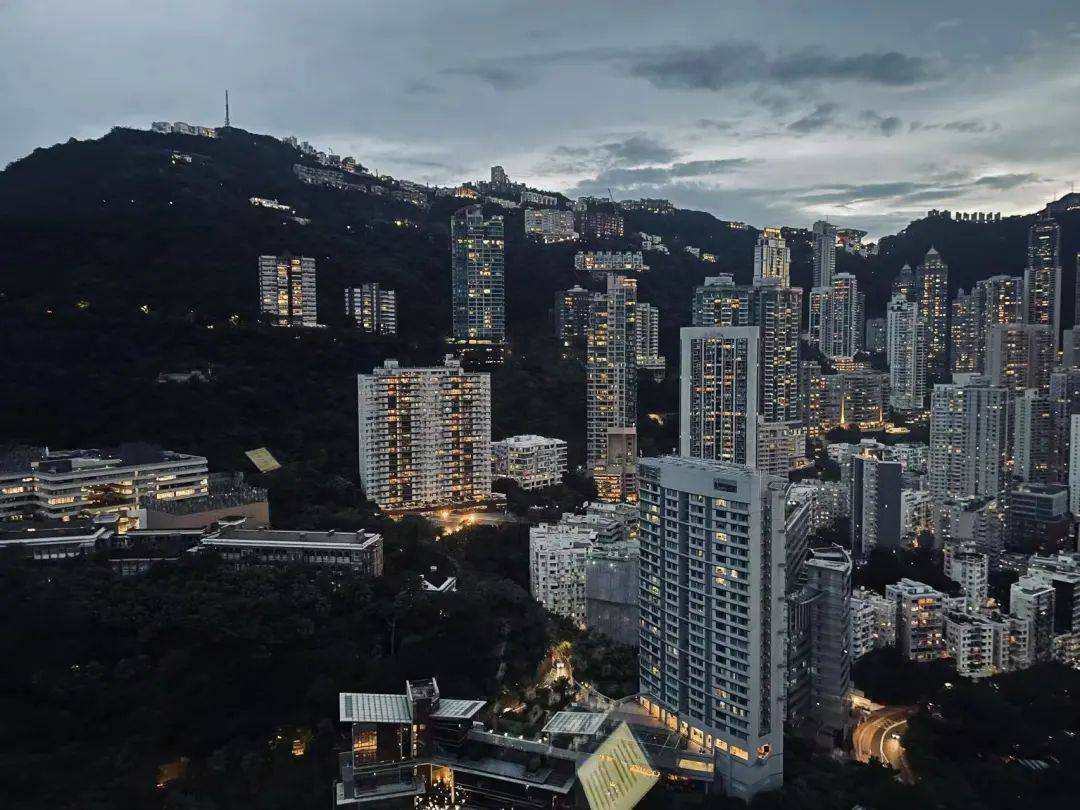 許家印香港豪宅疑似違建5000尺