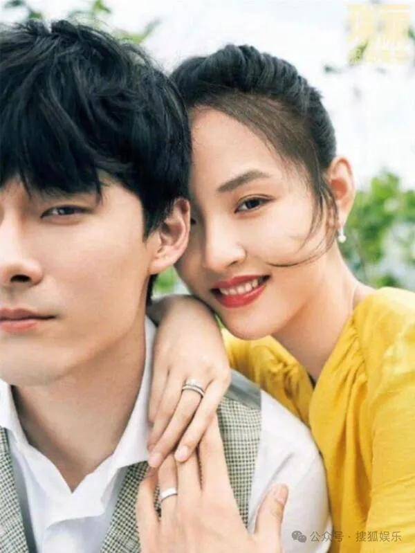 離婚三年又被拍到親密逛超市，他倆這是純帶娃還是真復(fù)合了？