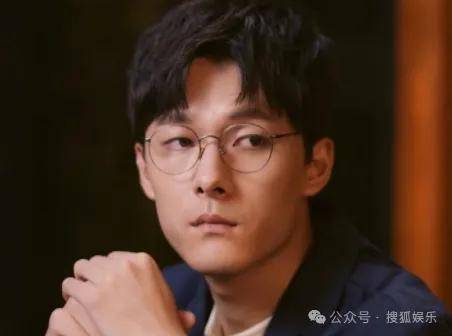 離婚三年又被拍到親密逛超市，他倆這是純帶娃還是真復(fù)合了？