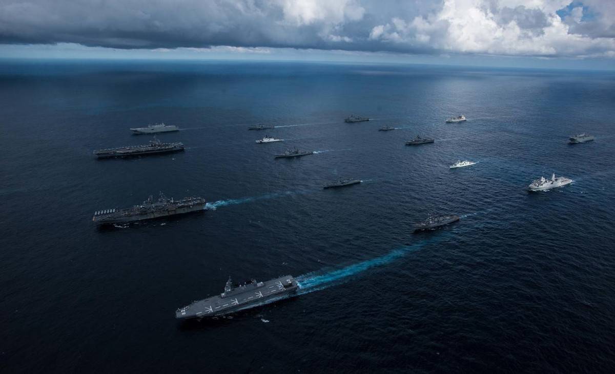 臺名嘴：多架美軍無人機襲擊中國軍艦，激烈對抗后全部墜落海中