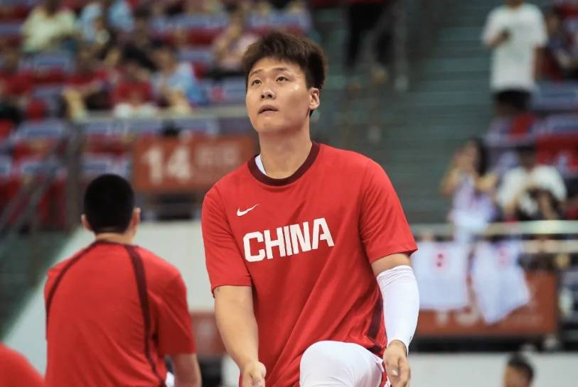 20年前曾大勝88分！中國男籃今晚首戰(zhàn)對陣東道主沙特隊，趙睿稱亞洲杯目標(biāo)是站上領(lǐng)獎臺