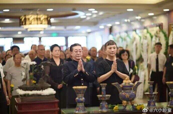 演員六小齡童、閆妮發(fā)文悼念！“他是我們的偶像”