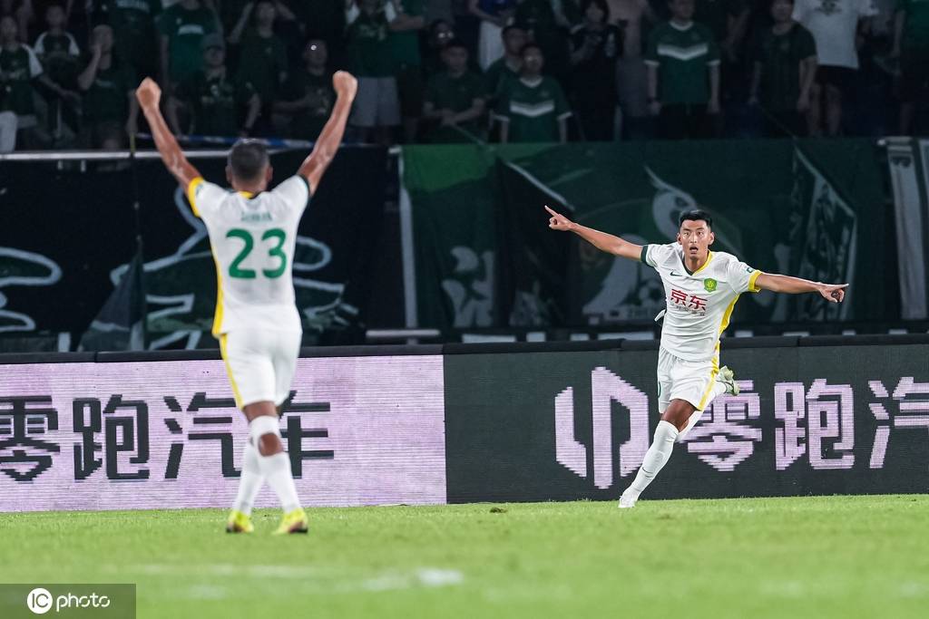 4輪首勝！中超-王鈺棟傳射 國安連扳3球4-3逆轉(zhuǎn)十人浙江