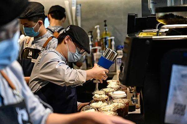 “不交社?！睗撘?guī)則被打破，快餐茶飲的繳納現(xiàn)狀如何？