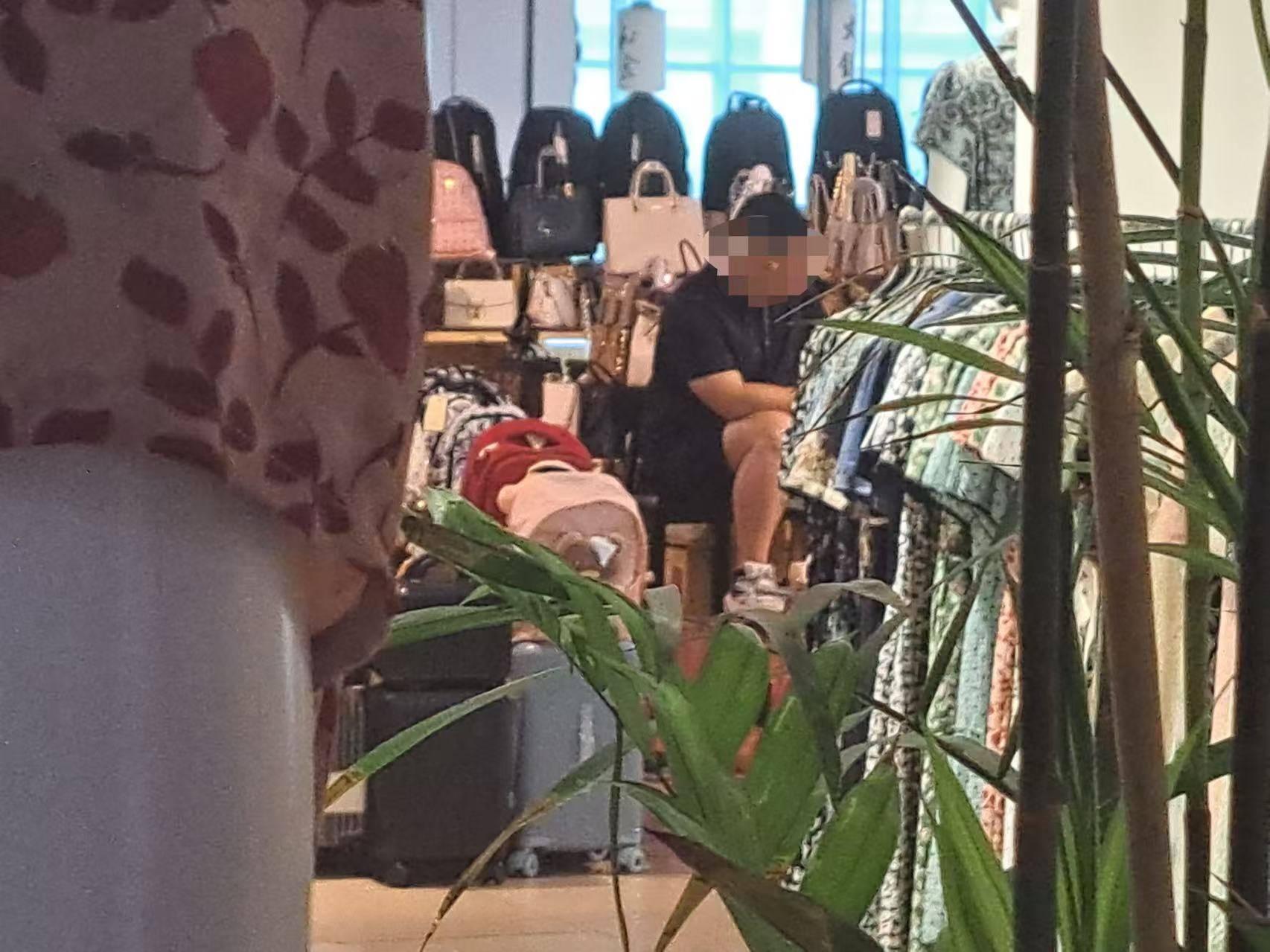 男子稱花156元疑買山寨腰帶，找商家理論被對方撂倒毆打，警方調(diào)查一年多無結(jié)果