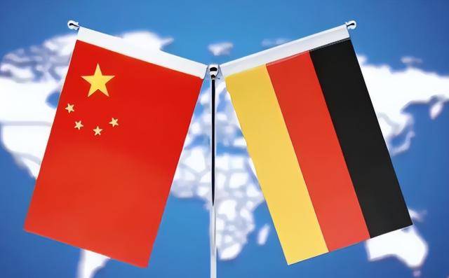 9.3大閱兵前，德外長(zhǎng)跑到日本，逼中方連退3步，毛寧8字給其定性