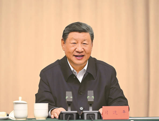 習(xí)近平抵拉薩出席西藏自治區(qū)成立六十周年慶?；顒?dòng)