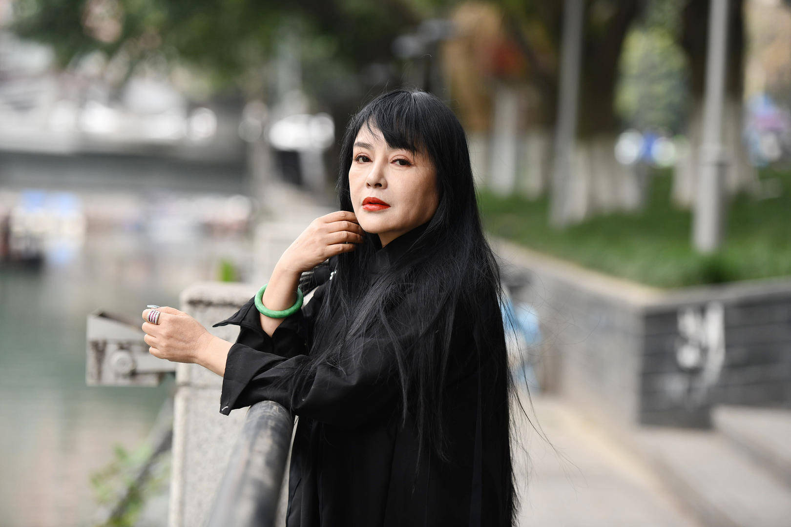好友：千百惠在成都生活的這幾年，是她最無(wú)憂無(wú)慮的日子
