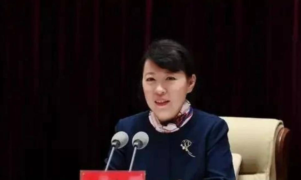 “換裝主席”王莉霞的墮落：從光鮮人設到腐敗深淵